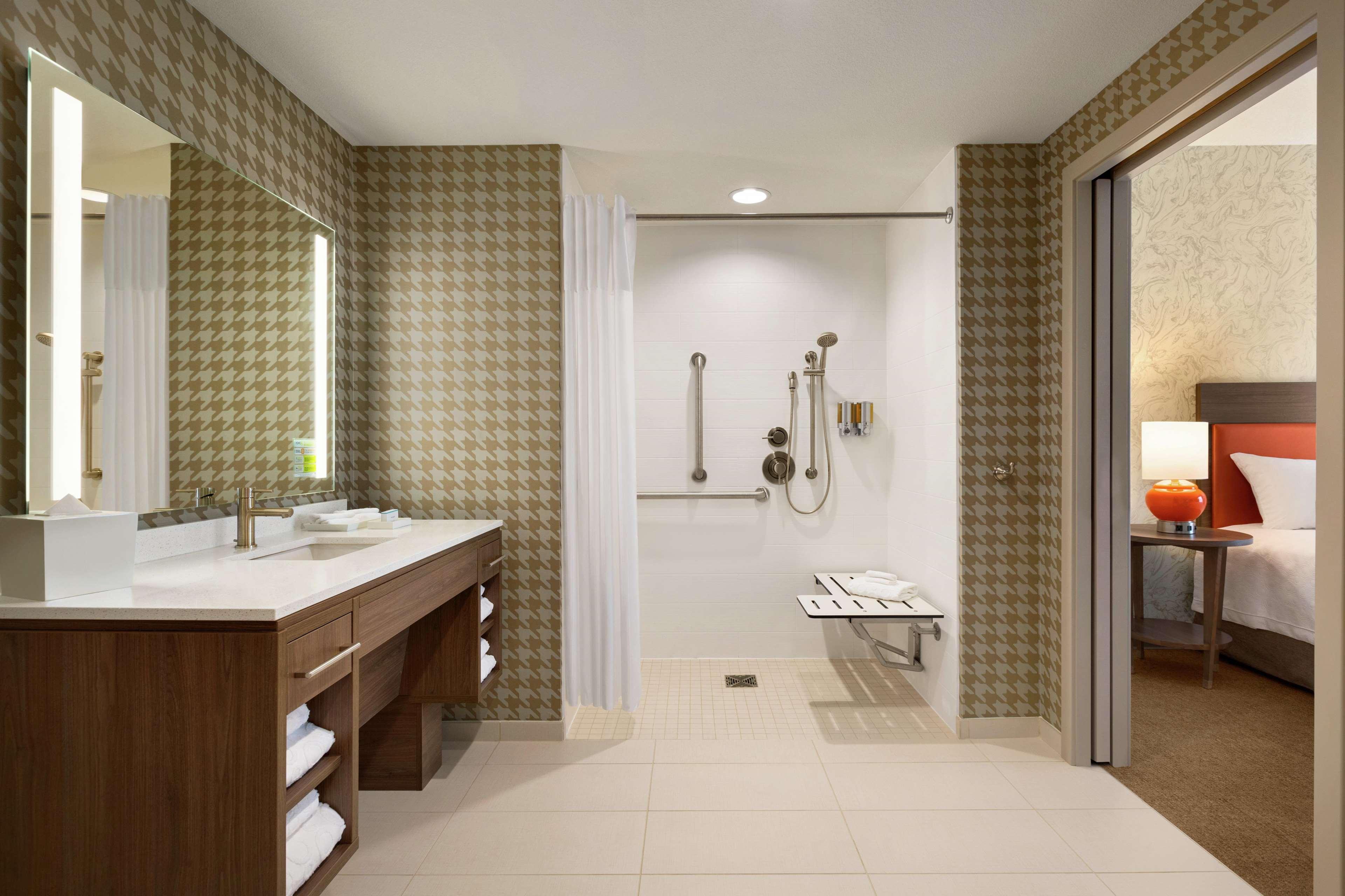 Home2 Suites By Hilton Frederick Extérieur photo