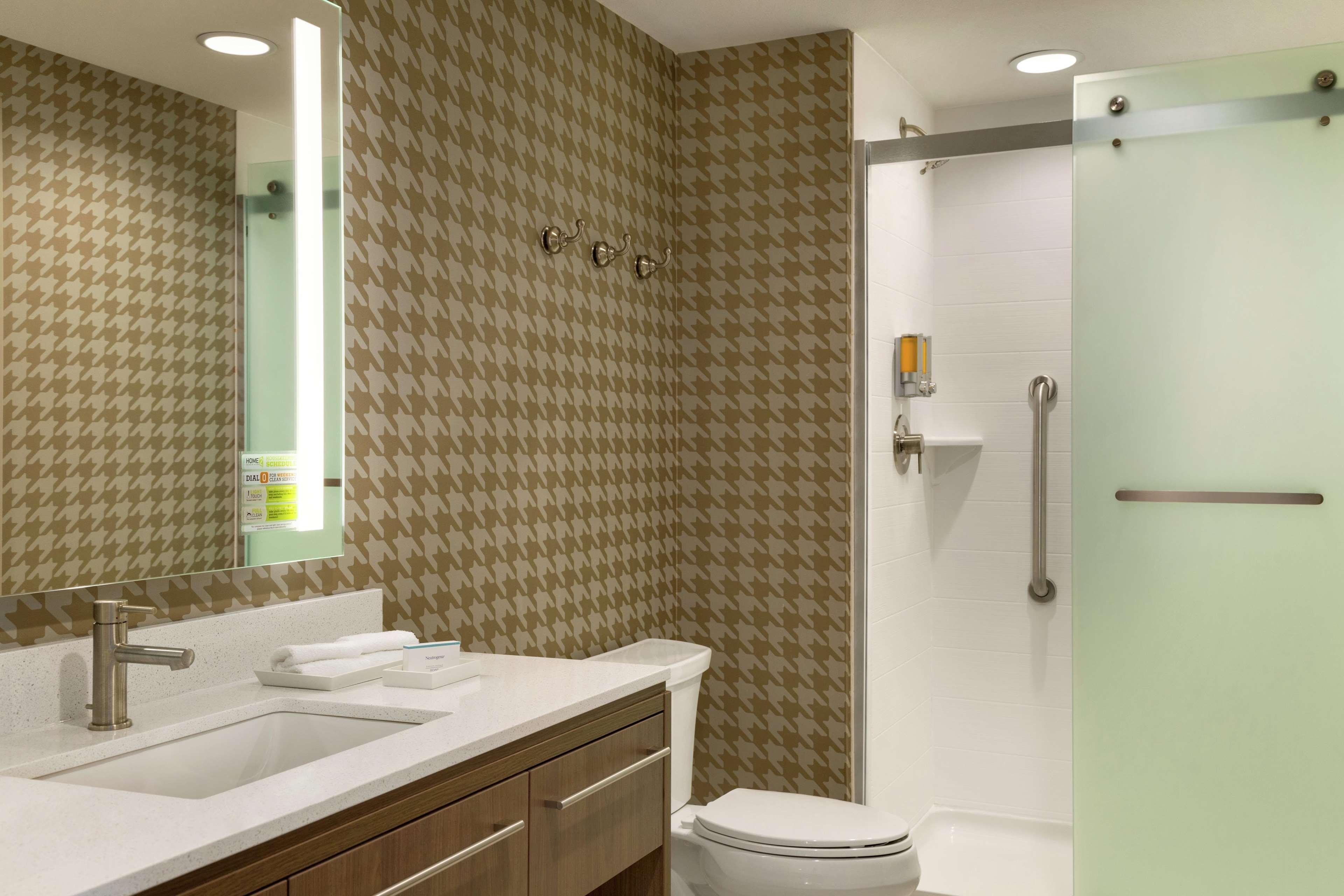 Home2 Suites By Hilton Frederick Extérieur photo